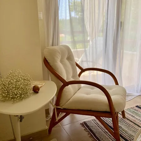 Aestas Néosz Marmarász