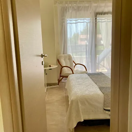 Aestas Neos Marmaras