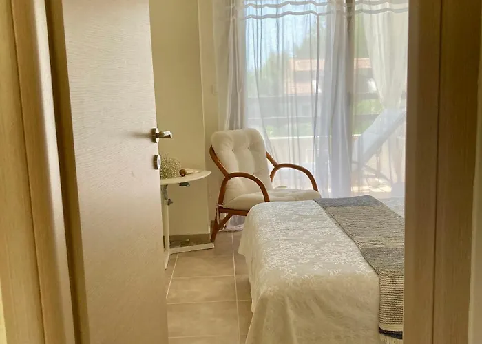 Aestas Neos Marmaras